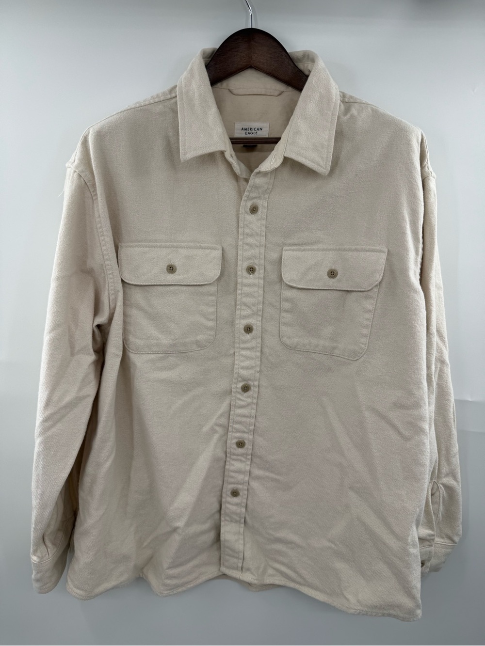 American Eagle Men XL Cream 100% Cotton Button Down Shirt 2 Pocket Long Sleeve